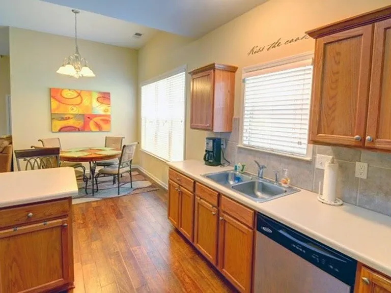 1241 Isle Bay Dr — Photo 5