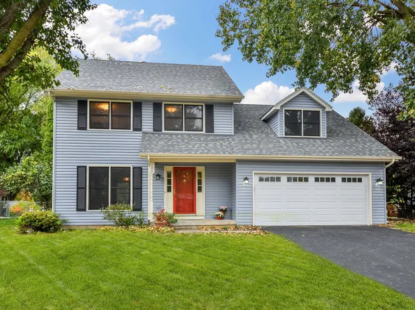 5S786 Timberlane Dr, Naperville, IL 60563