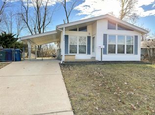 224 Orchard Ave, Ballwin, MO 63021