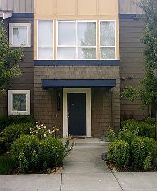 1st image of 1740 24th Ave NE