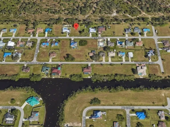 1915 NE 28th St, Cape Coral, FL 33909