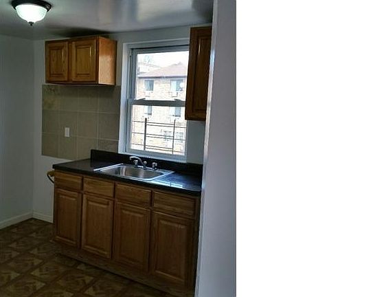 4th image of 3000 Bruner Ave APT 2L