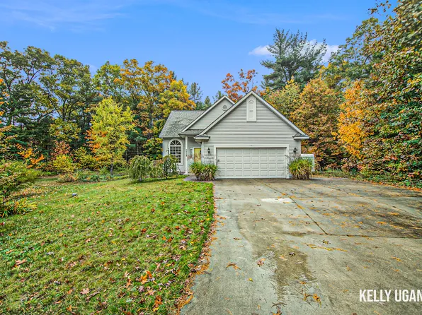 7712 Pinecone Ct, Whitehall, MI 49461