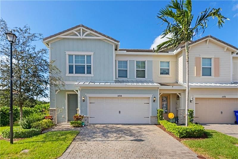 1st image of 1494 Silk Oak Dr #1494