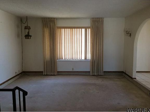 4th image of 290 Opossum Dr