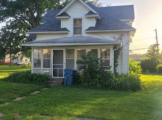 113 20th St, East Moline, IL 61244