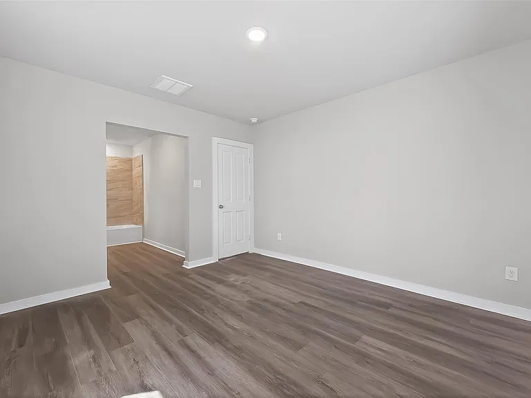 154 E Lakeview Dr — Photo 16