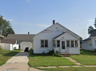 704 W Park Ave, Plainview, NE 68769