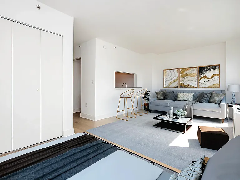 222 E 34th St #1817 — Photo 1