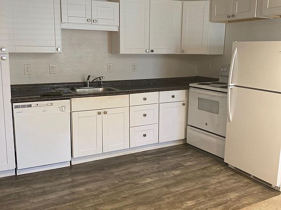 Kitchen off of living room / all appliances and cabinets are less than 2 years old