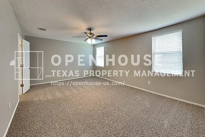 900 Rose Crystal Way — Photo 10