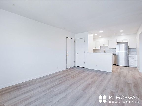5th image of 725 S 37th St APT 9