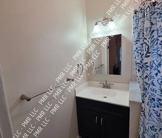 878 N Taylor St — Photo 10