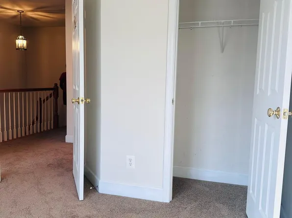 2416 Terra Cotta Cir, Herndon, VA 20171