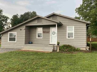 5111 Howard Gap Rd, Flat Rock, NC 28731