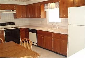 3rd image of 21930 Robert Ave