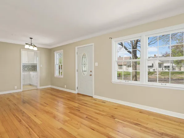 1944 Nebraska Ave E, Saint Paul, MN 55119