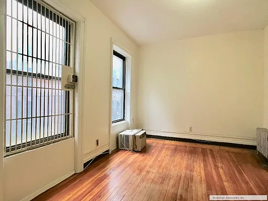 Rented by Sovereign Associates | media 6