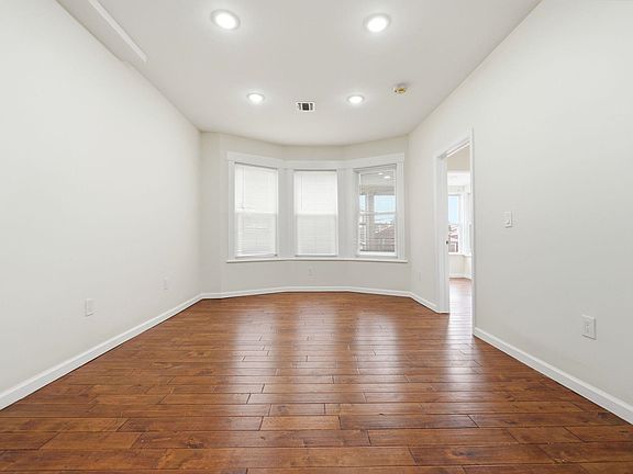 5th image of 244 Clinton Ave