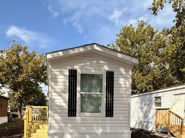 3000 Scott St, Des Plaines, IL 60018