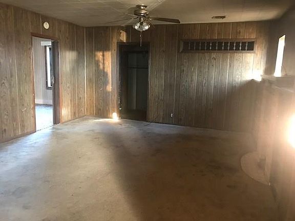 2nd image of 205 E Orient