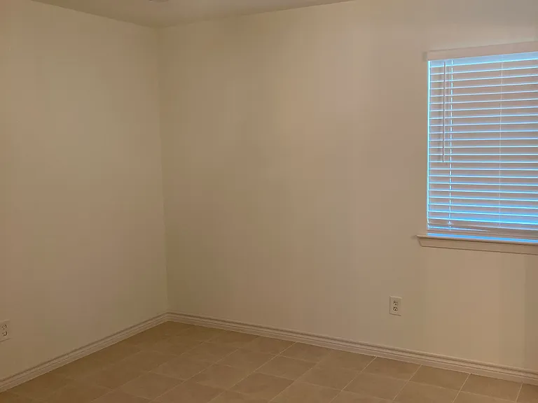 5615 Duoto St — Photo 11