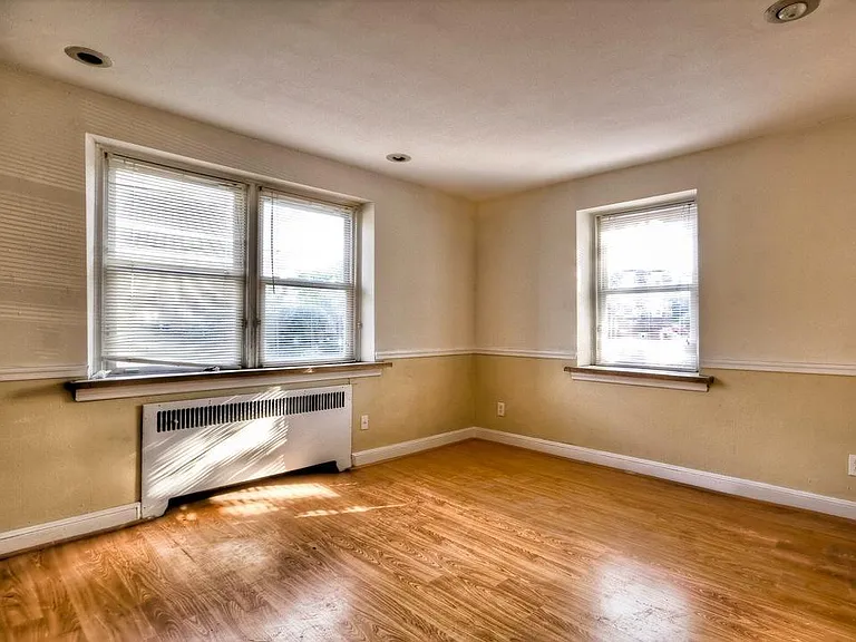 5861 Kemble Ave #2 — Photo 4