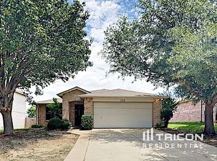 528 Hertford St, Crowley, TX 76036