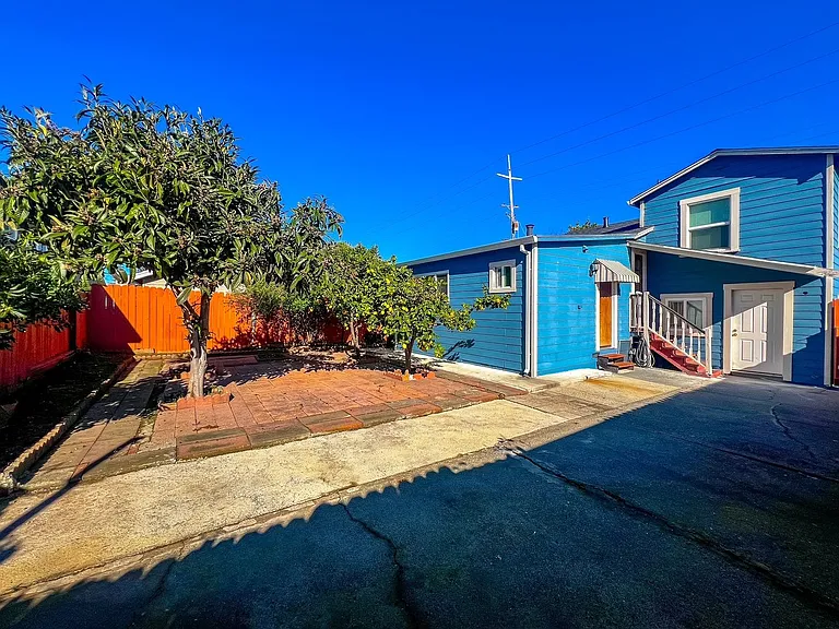 1635 Yajome St — Photo 29