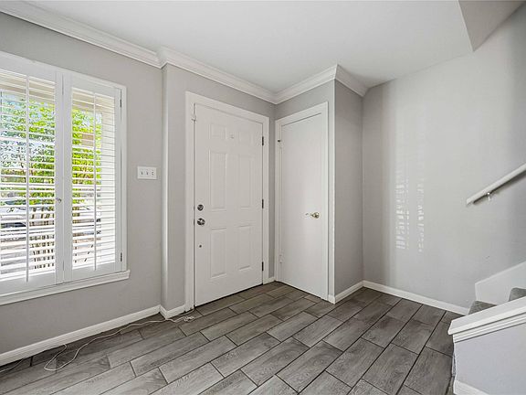 4th image of 5223 Arboles Dr