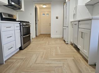28 Foch St #1, Cambridge, MA 02140