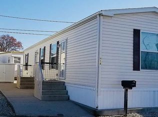 1501 Roosevelt Ave TRAILER H14, Carteret, NJ 07008