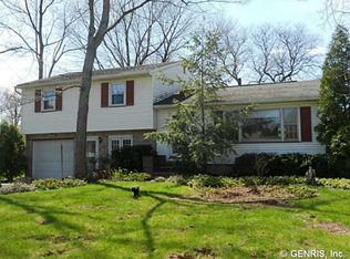 27 Woodmont Rd, Rochester, NY 14620