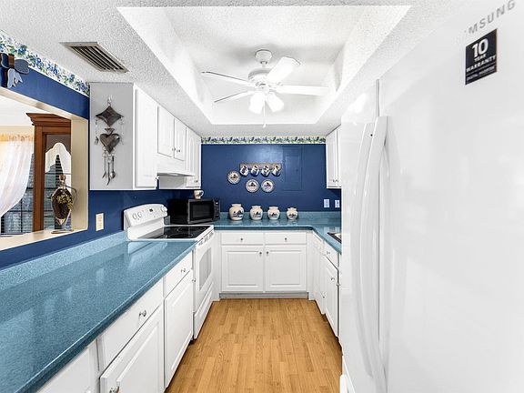 4th image of 6634 Greenslake Point