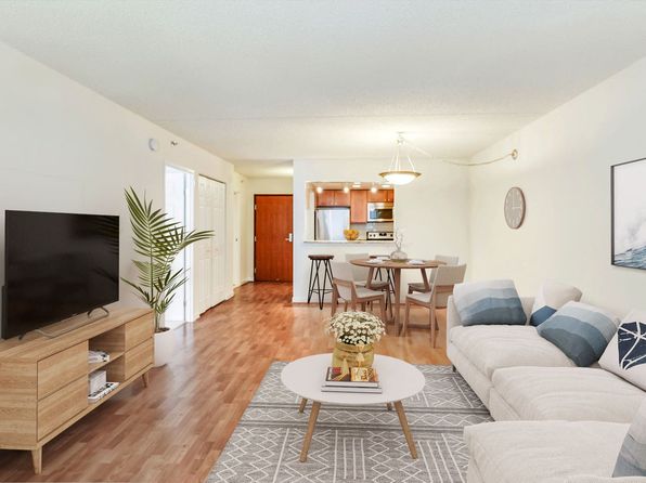 1400 E West Hwy APT 206