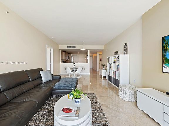 4th image of 6305 Indian Creek Dr APT 4D