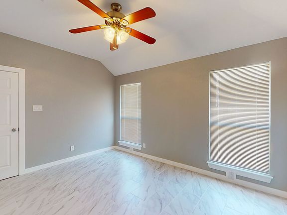 5th image of 2604 Bluejay Dr