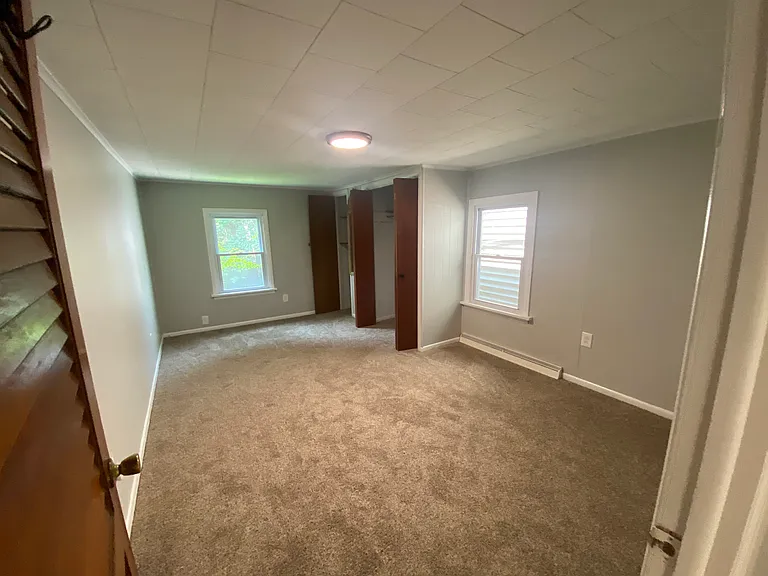 1420 1/2 Buffalo St #1 — Photo 3