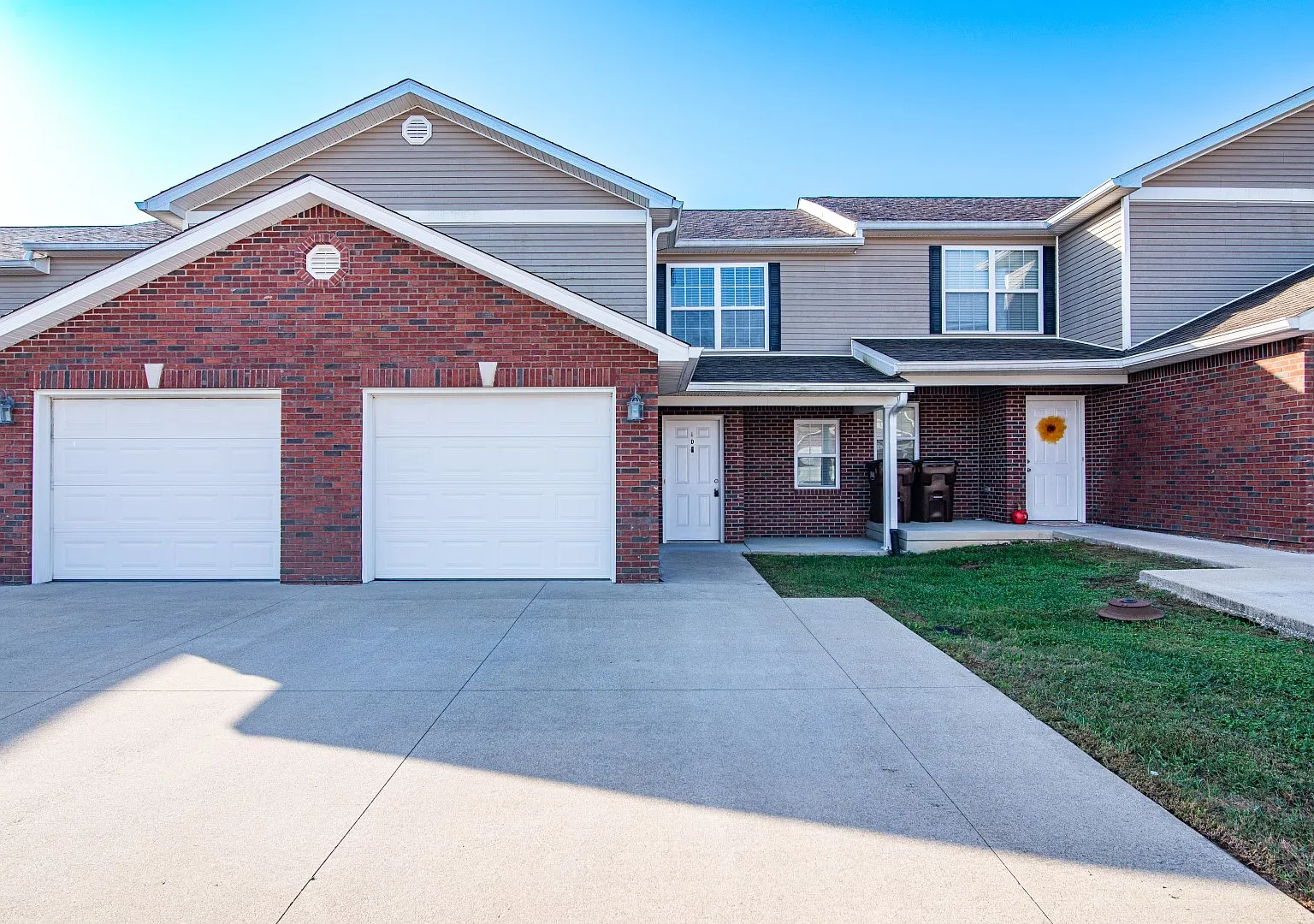 College Station Ct, Elizabethtown — Photo 1