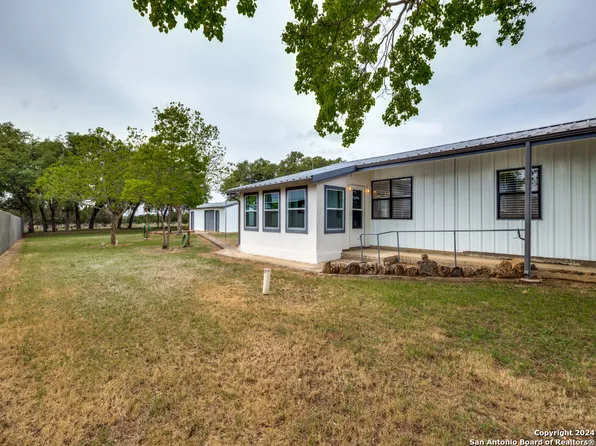 265 Star Lane, Pipe Creek, TX 78063