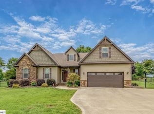 1660 Scuffletown Rd, Fountain Inn, SC 29644