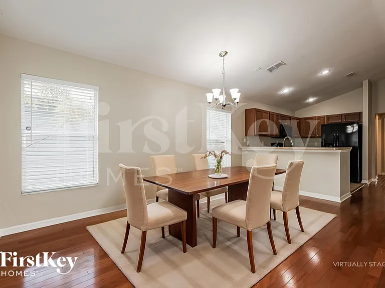 1736 W Pine St — Photo 7