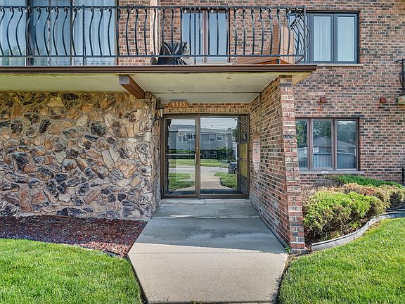 2nd image of 9535 S Mayfield Ave #203