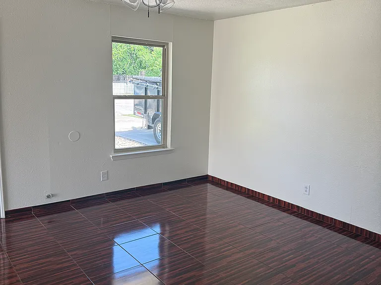 302 Bonnie Dr #A — Photo 5