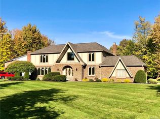 9 Northington Dr, East Amherst, NY 14051