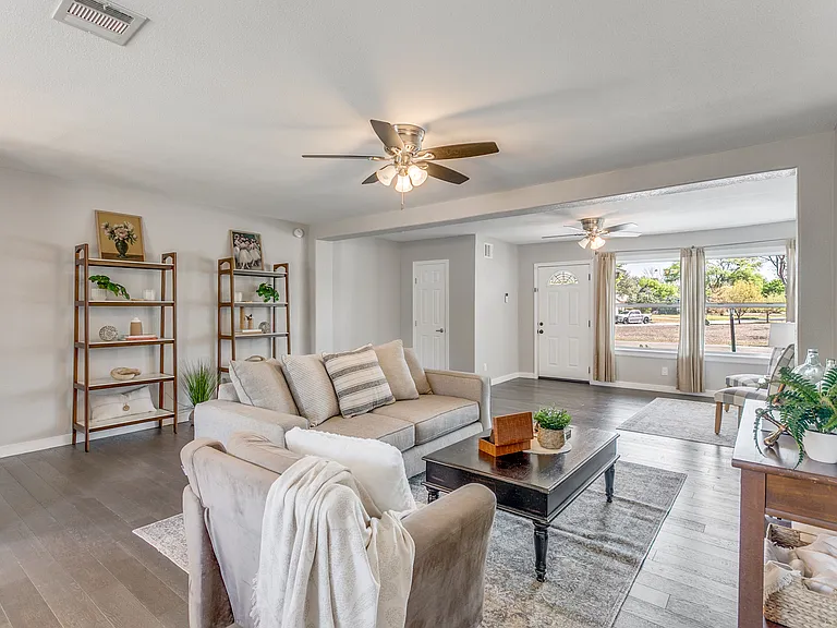 611 Greenwich Blvd — Photo 16
