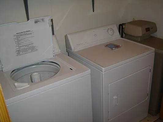 2+ Bedroom 2 Bath Lake Home — Photo 3