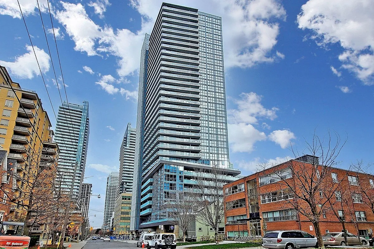 Building Photo - 125 Redpath Ave #505