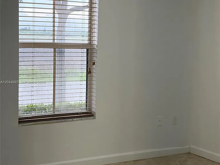 9283 SW 172nd Ave — Photo 6