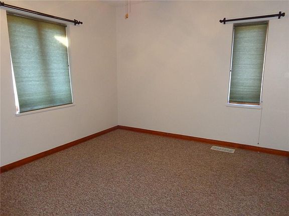 3rd image of 1215-1217 W 33rd St
